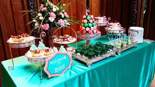 婚礼甜品台布置创意分享 如何布置好看又省钱的甜品台