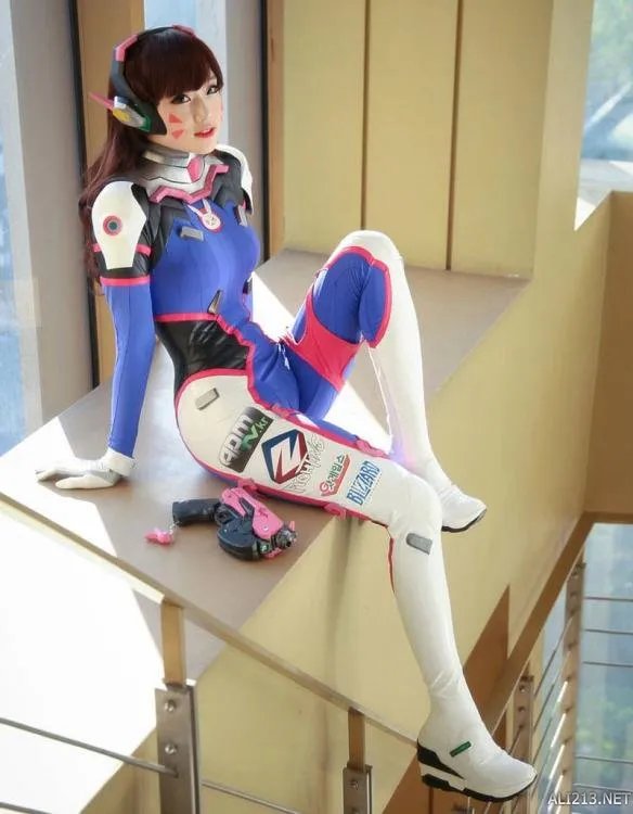 大屁股谁人不爱？《守望先锋》超神级Cosplay图赏