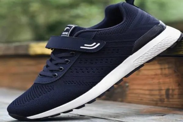 老人鞋什么牌子的好？