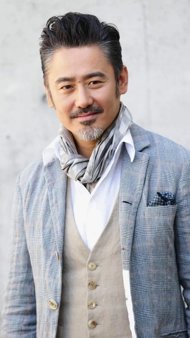 为什么我们见到的跳尬舞的视频都是那么的猥琐，难道正常人都不跳吗？