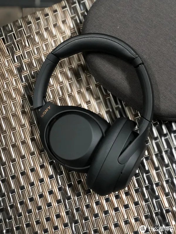 降噪耳机买什么?这款索尼WH-1000XM4音质简直不要太好