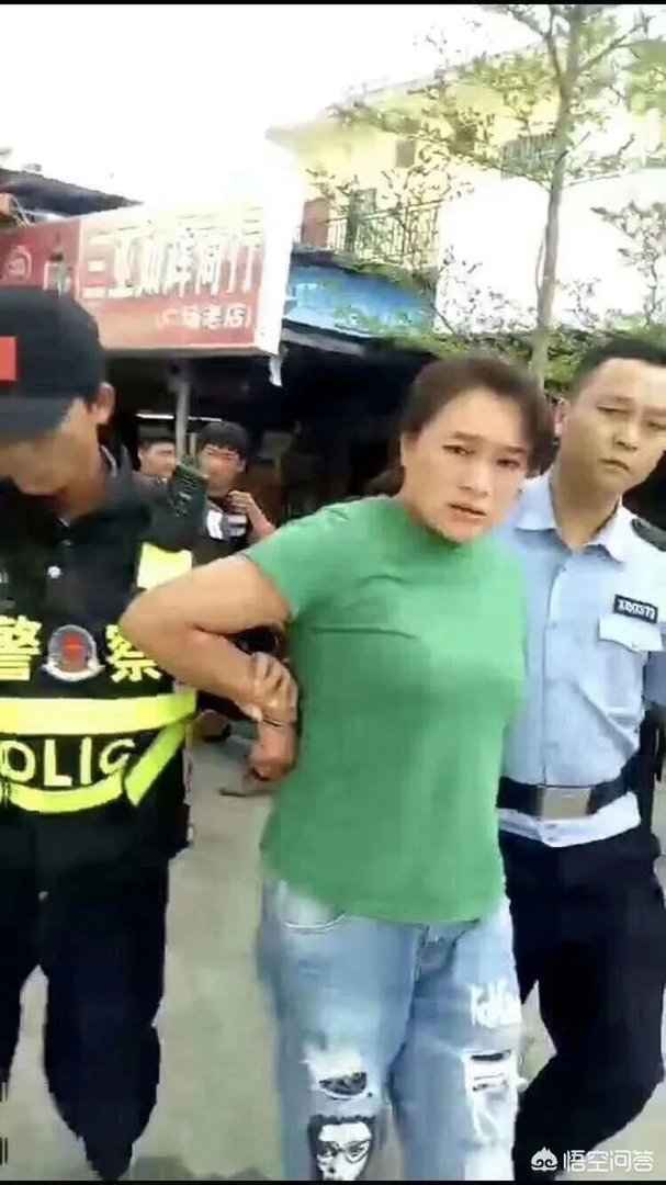 三亚保洁员拖地弄脏女子鞋被打破头，你怎么看？