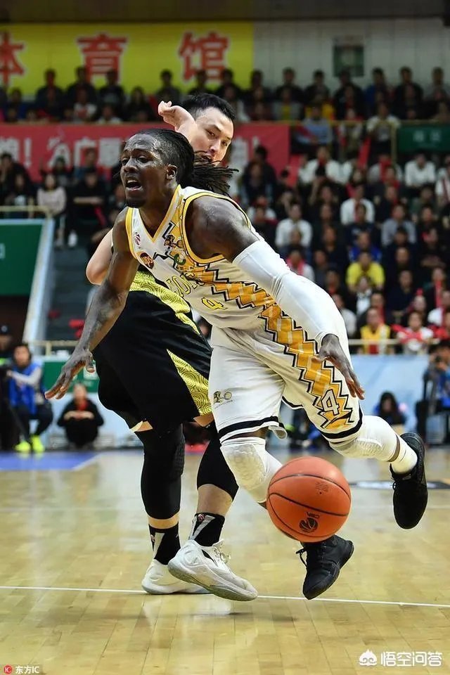 山东高速与浙江广厦的半决赛刚开始,睢冉就被罚下,对此你怎么看?