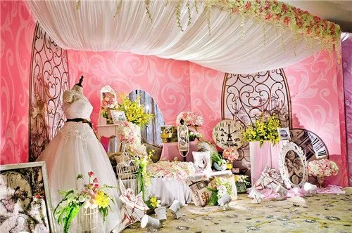 花海阁婚庆价格表 婚礼现场哪些地方需要布置