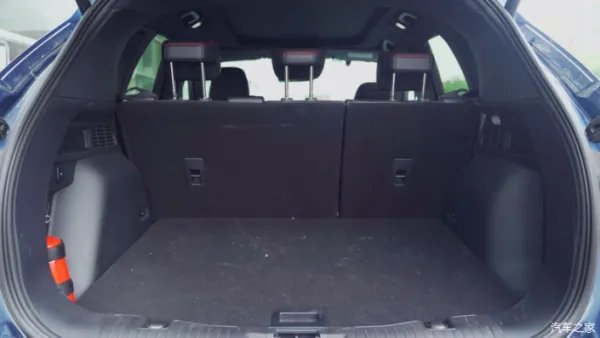 长了一副百万豪车的脸，却只要17.98万，它是谁？！