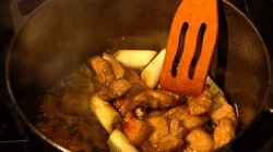 玫瑰腐乳红烧肉怎么做？