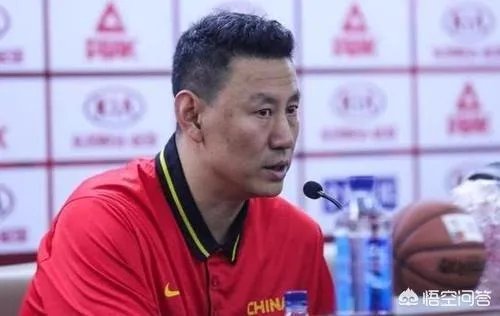 今晚孙杨再战800米自由泳，央体延播男篮斯杯改播游泳，篮球迷称坚决支持，你怎么看？