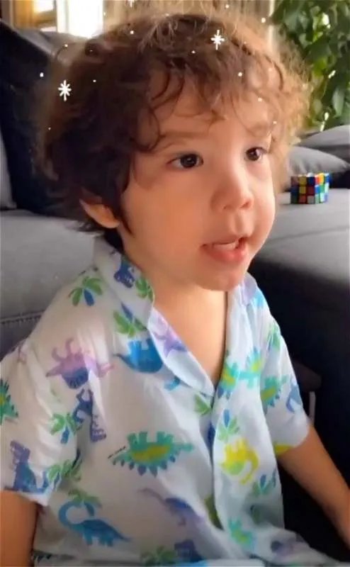 朴柱昊的儿子建厚唱防弹少年团的新曲《炸药》，好听吗？