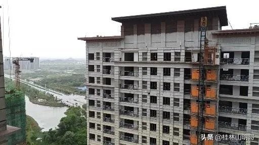 楼层装修发现厨房墙面有点歪