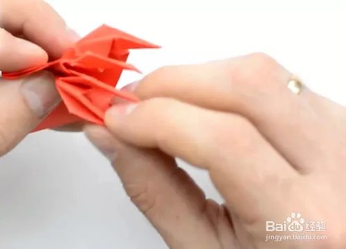 用一毛钱一张的彩纸如何折叠八脚大闸蟹