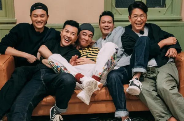 陈小春和张智霖无效引体向上笑翻全队，当时的场面是什么样的？