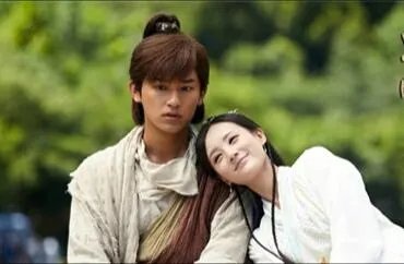 新版射雕中李一桐扮演的黄蓉能超越83版翁美玲吗?