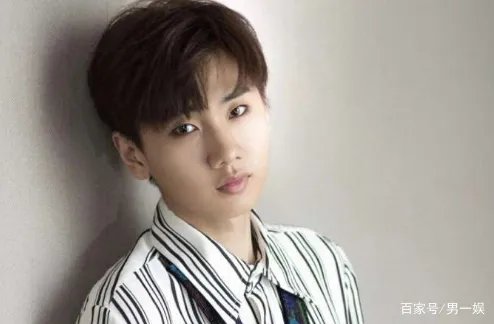 汪苏泷新恋情疑似曝光,被拍到和美女亲密拥吻,还有人记得这位歌手吗?