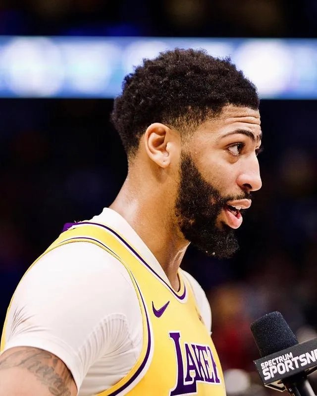 湖人战胜太阳，三分只进了7个，湖人的三分还有救吗？