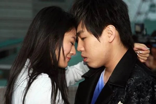 郑爽和胡彦斌当年为什么分手？