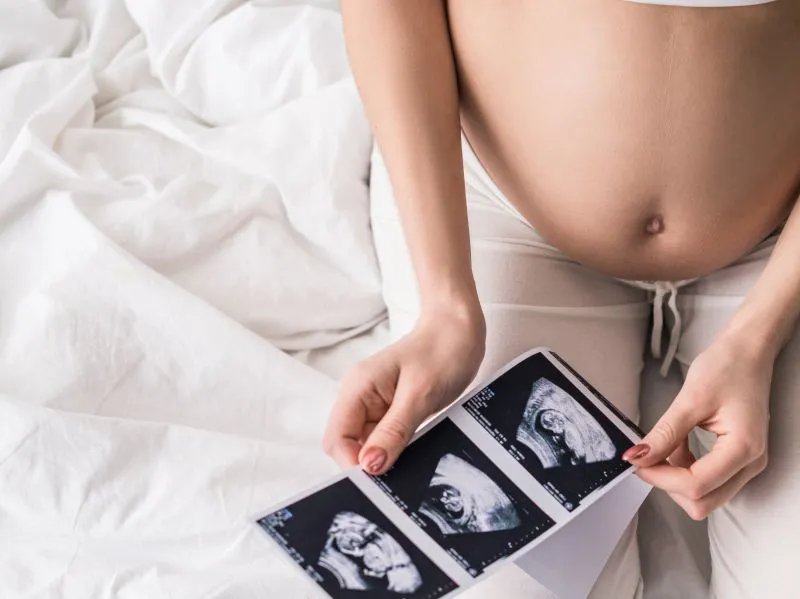 双胞胎同母异父形成的原因