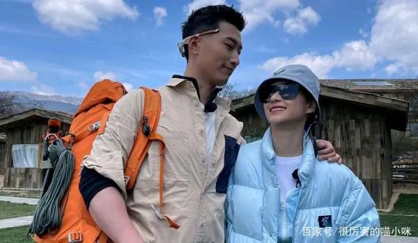 窦骁何超莲的爱情故事，频繁上热搜，“赌王赘婿”头衔，他还能坚持多久？