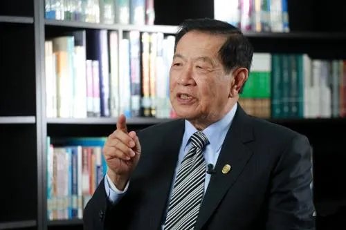 李昌钰公布婚讯80岁大婚现任妻子蒋霞萍是谁 简介年龄婚姻状况