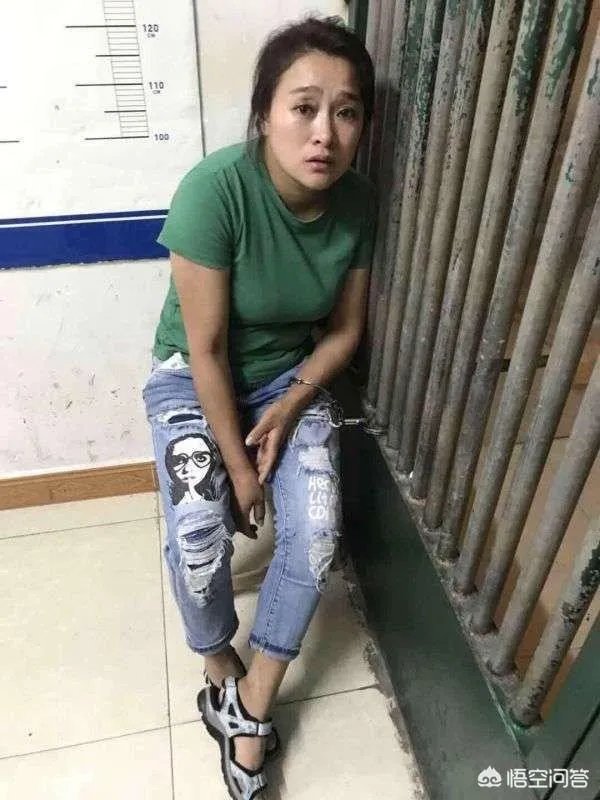 三亚保洁员拖地弄脏女子鞋被打破头，你怎么看？