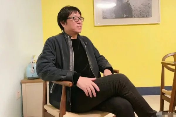 陆川晒出高晓松的近照，称其暴瘦到单薄，高晓松是如何瘦下来的？