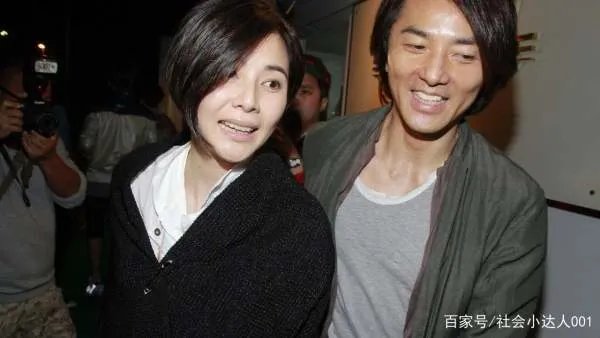 郑伊健和梁咏琪那么般配，为何最后娶了平凡的蒙嘉慧