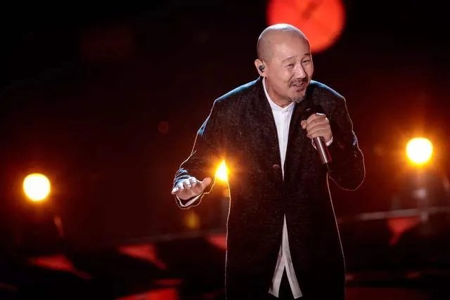 腾格尔隐形的翅膀的音乐性