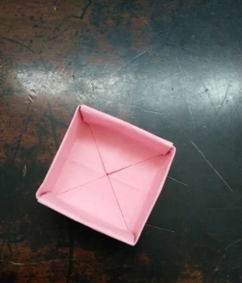 怎么用折纸制作糖果盒子