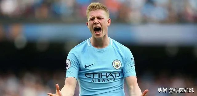 怎么评价《天下足球》评选的“黄金十年”最佳阵容？