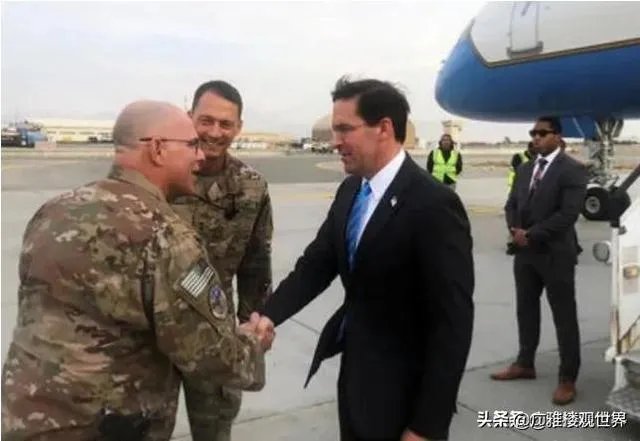 打不赢就谈判，美防长抵达阿富汗，塔利班会放下武器投降吗？