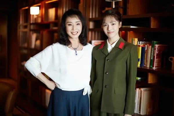 钟楚曦到底是一个是什么样的人？