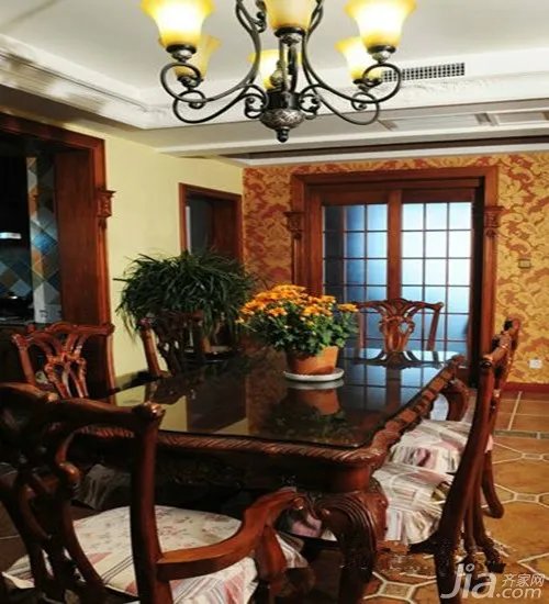 实木餐桌椅贵么 实木餐桌椅价格介绍