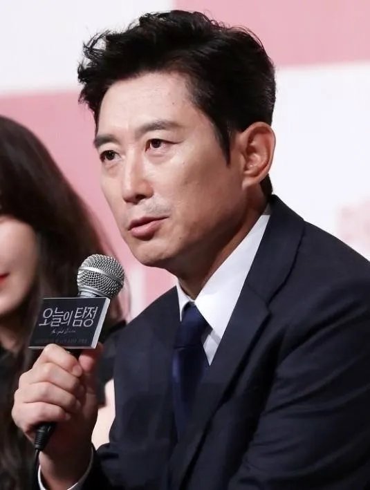 韩国演员金元海确诊新冠，他是怎么被感染新冠病毒的？