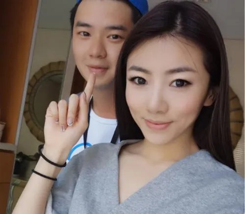 郑凯女友身高一六五 晒亲弟照片网友舔屏狂赞