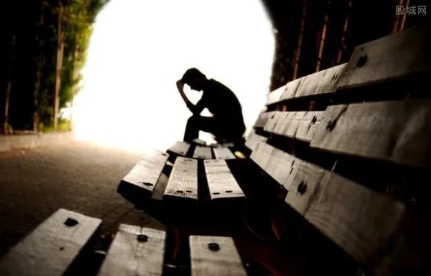 小伙刀割自己蛋蛋 背后真相曝光令人惊呆（图）