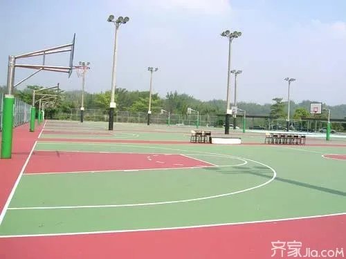球场地坪漆怎么样 球场地坪漆如何施工