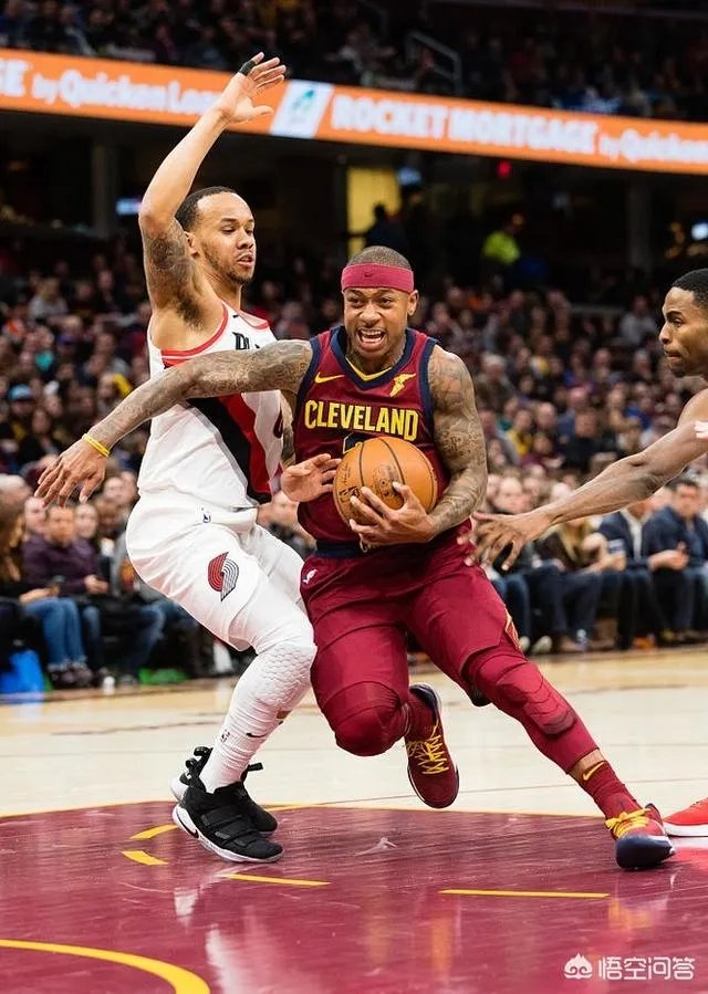 小托马斯复出,詹姆斯该不该交出球权打无球?