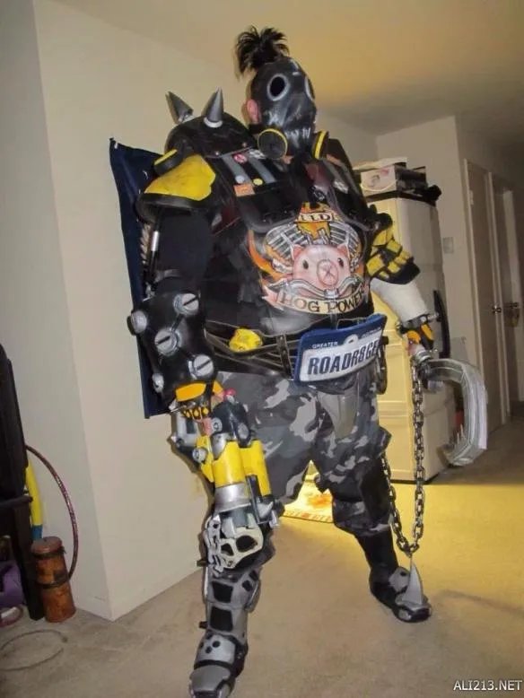 大屁股谁人不爱？《守望先锋》超神级Cosplay图赏