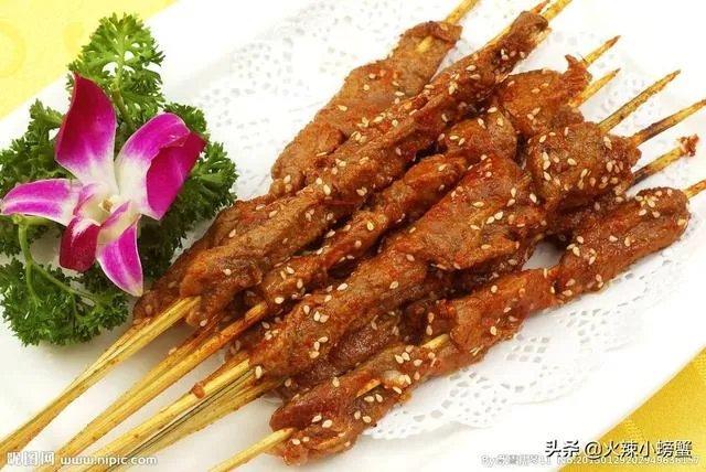 烧烤小店如何吸引顾客？