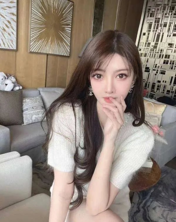 黄晓明被曝与叶珂恋爱，女方回应：不是为了和黄晓明在一起才离婚，你咋看？