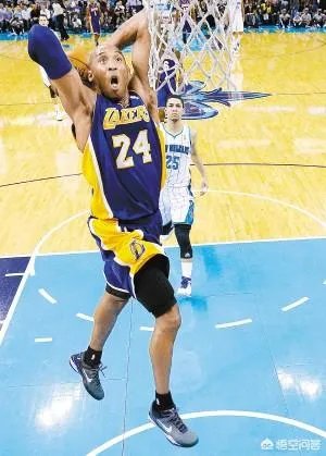 科比突破30000分的时候篮板和助攻各是多少？