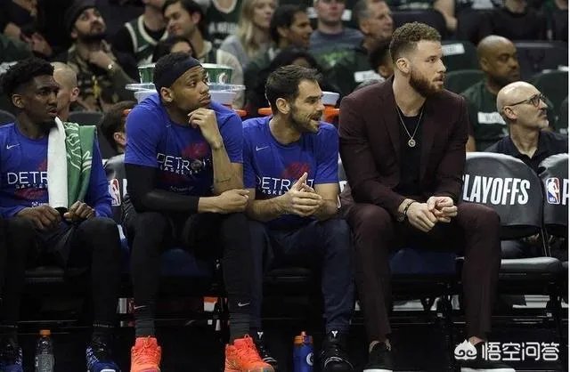 绿军横扫步行者，雄鹿横扫活塞也在即，季后赛次轮两队再狭路相逢，会擦出怎样的火花？