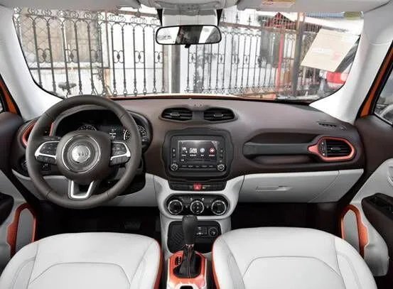 本田缤智和自由侠哪个更有范？选谁好？