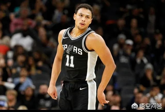 雷霆输给马刺遭遇四连败，你怎么看这场比赛？