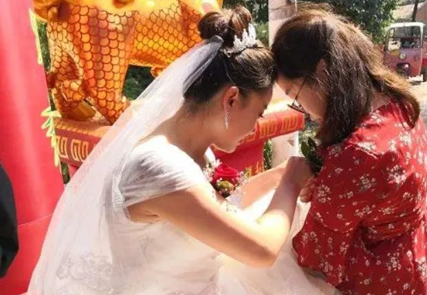 委员建议遏制农村天价彩礼陋习，这种陋习真的能够摒弃吗？