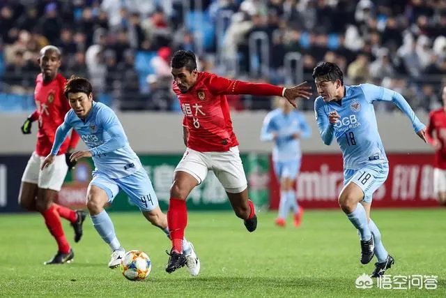 大邱球员疑似集体向恒大球员鞠躬，这是韩国足球文化还是在送别过气的亚冠冠军？