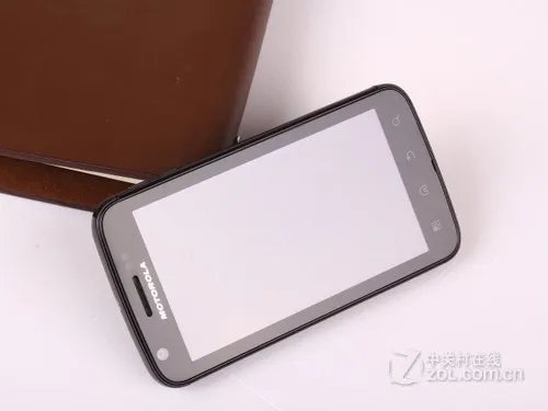 双核安卓旗舰 摩托罗拉ME860今优惠促销