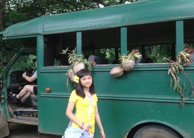 林妙可携全家去夏威夷度假 穿泳衣身体已发育！