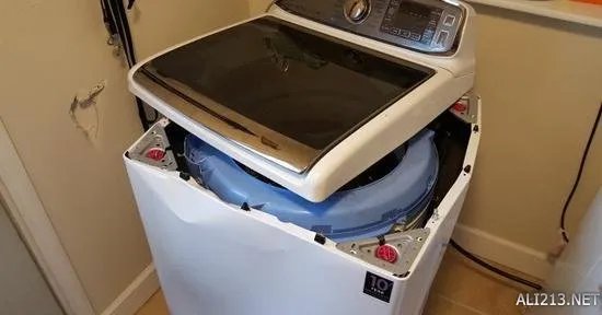 炸上瘾了？三星洗衣机爆炸惊动美国政府 犹如战争现场