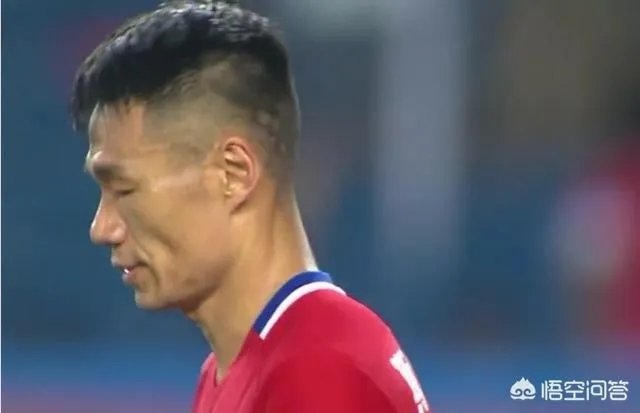 中超第17轮，小克鲁伊夫首秀，鲁能2-0重庆继续紧追国安，如何评价这场比赛？