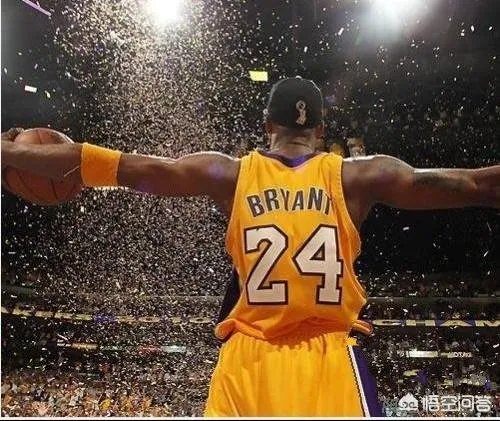 科比突破30000分的时候篮板和助攻各是多少？